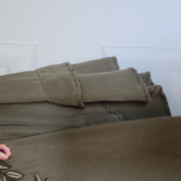 Reitmans size 2X scoop neck top - Picture 2 of 5